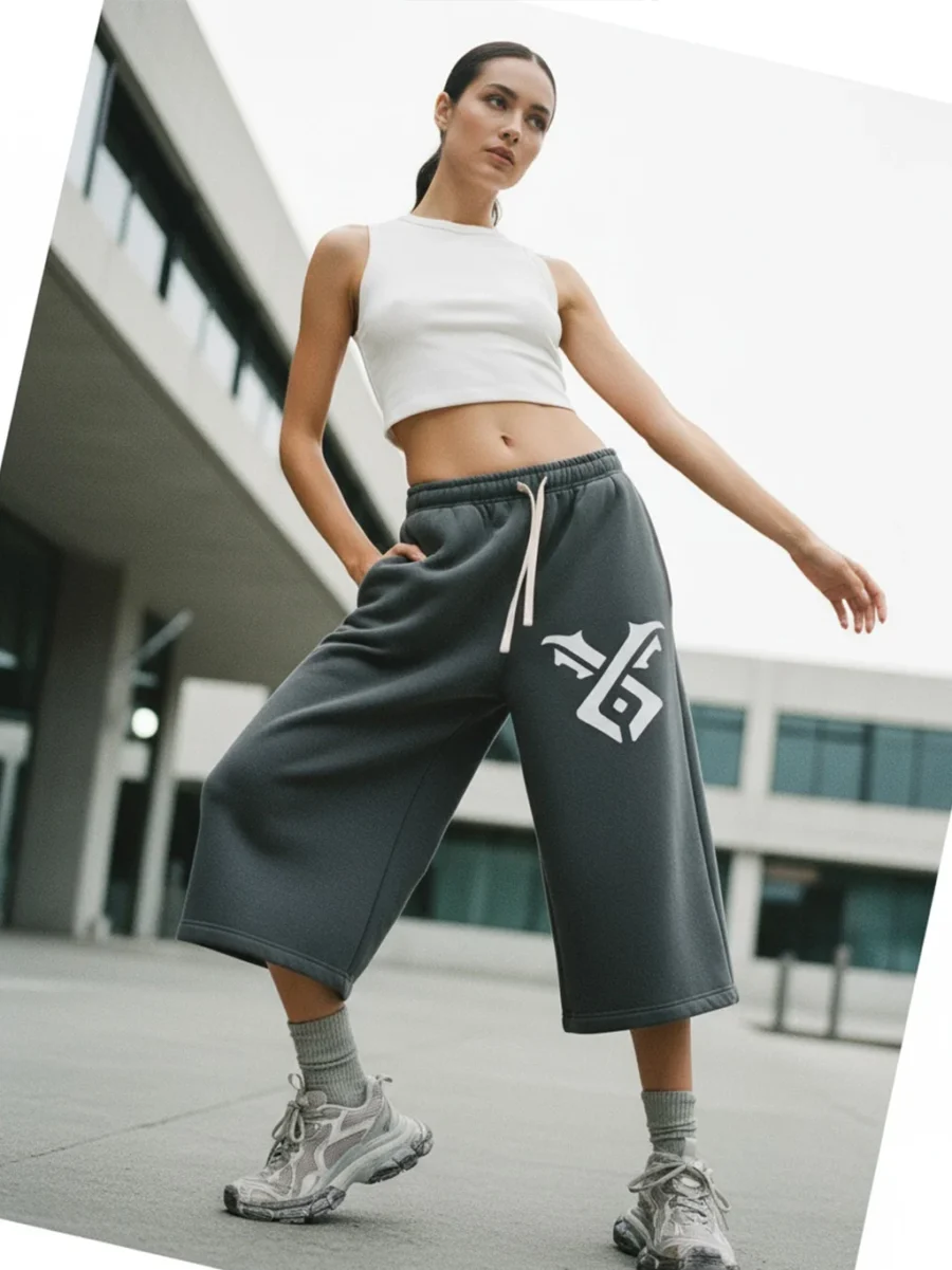 Relaxed Drawstring 3/4 Sweatpants